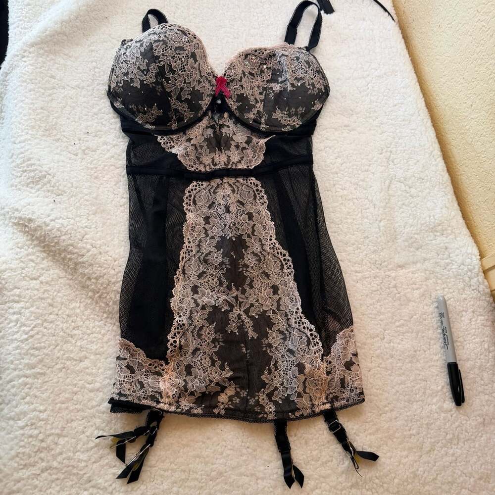Victoria's Secret Lace Bustier Size 36C Black